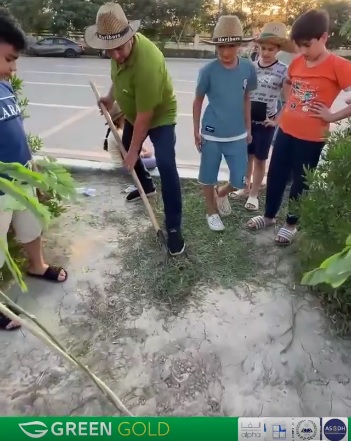 Volunteers planting trees
